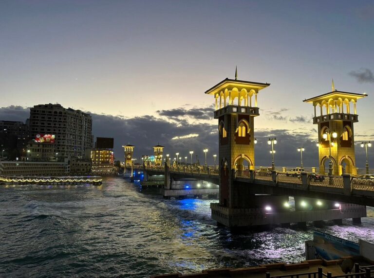 Alexandria 2 Days / 1 Night